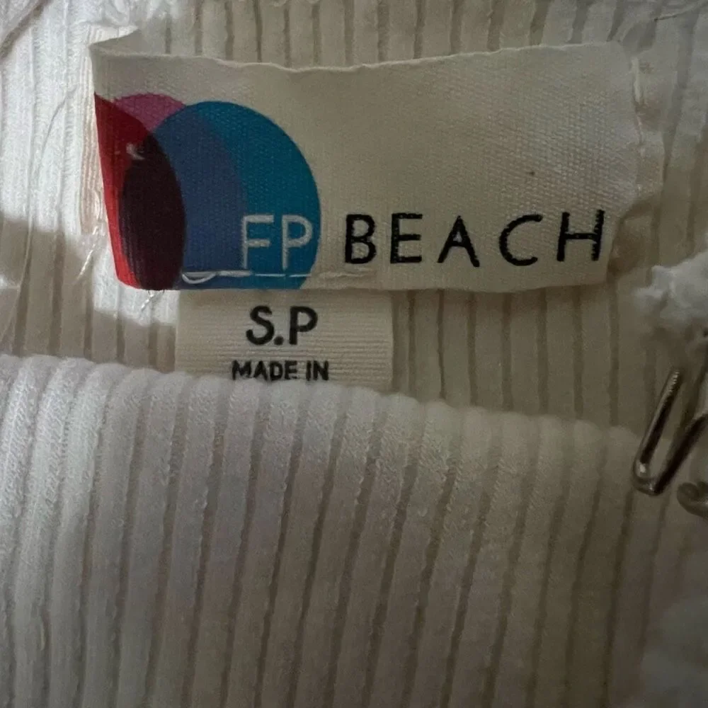 Free people beach ribbed white cropped top size small